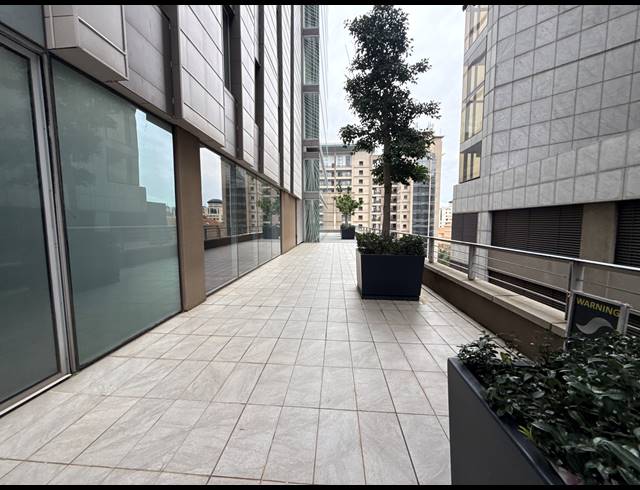 6,729M² OFFICE TO LET IN SANDTON CENTRAL